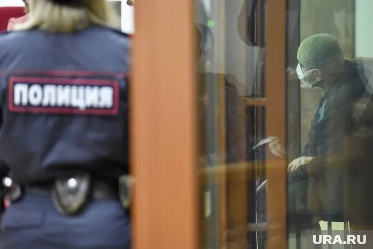 На скамье подсудимых оказались пятеро мужчин