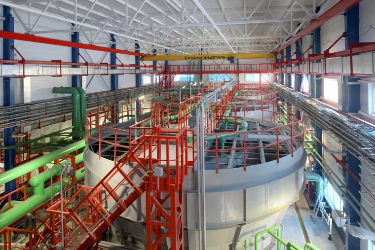 Компания реализует комплексные инициативы как на уровне заводов, так и в городах присутствия