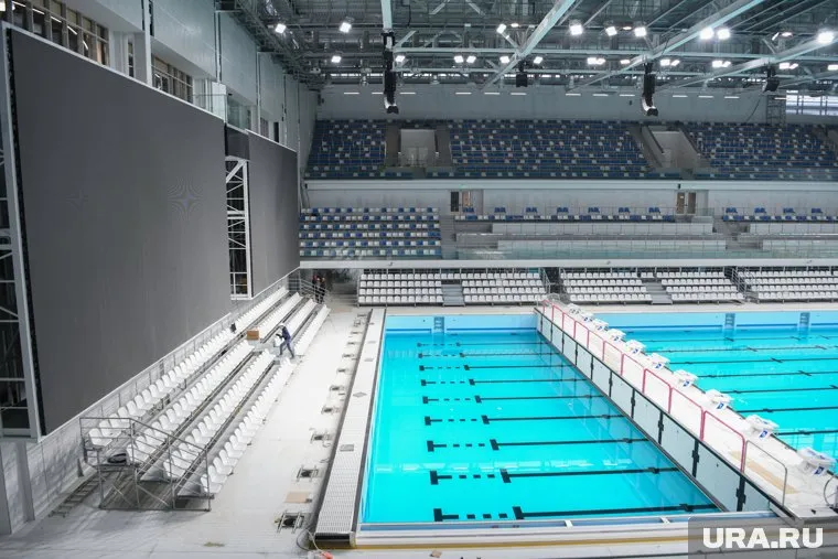 В Новом Уренгое завершается ремонт бассейна «Юность»