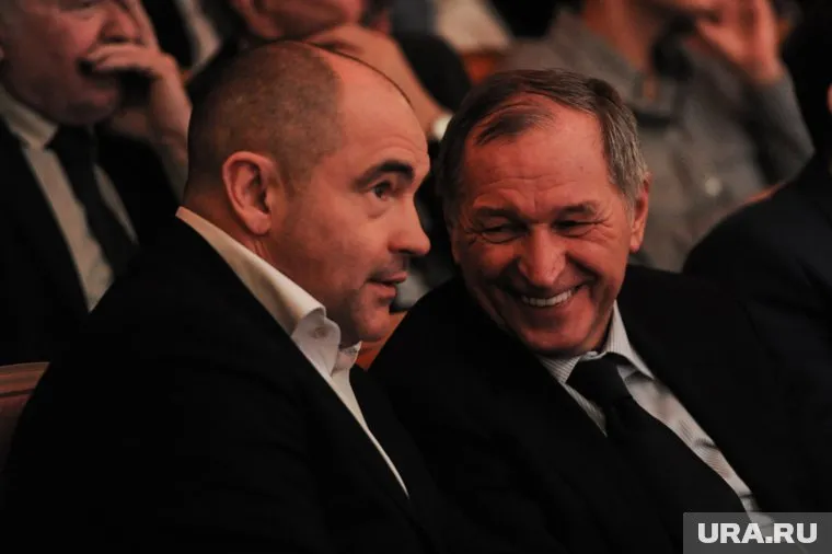 Депутатство, на протяжении 25 лет совершенно естественное для Александра Кретова (слева) и Константина Струкова (справа), превратилось в хождение по тонкому льду