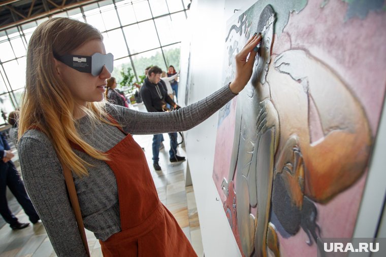 Пермская галерея создает тактильные копии шедевров для слепых. Фото