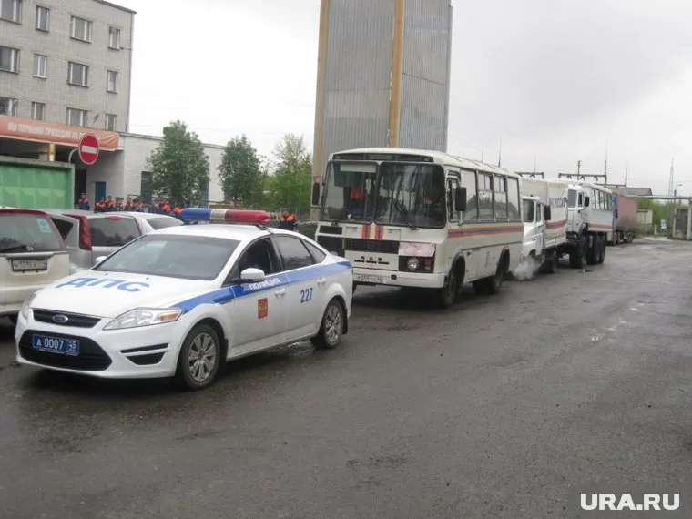 Отряд спасателей из 50 человек выехал в Тюменскую область