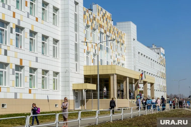 Нагрузка на челябинские школы в ближайшие годы будет только возрастать (фото из архива)