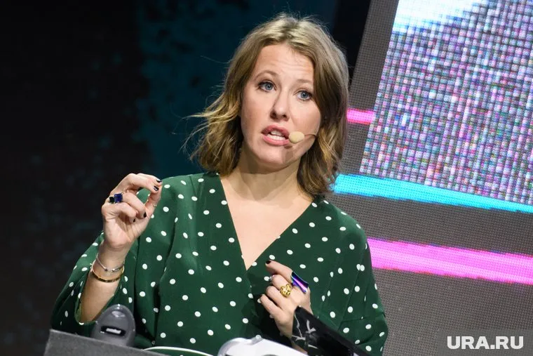 Ксения Собчак написала актрисе, чтобы договориться об интервью