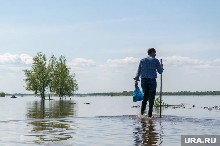 В ходе наводнения в Новой Каховке без вести пропали семь человек, рассказал Владимир Леонтьев