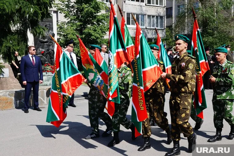 В Кургане отмечают День пограничника