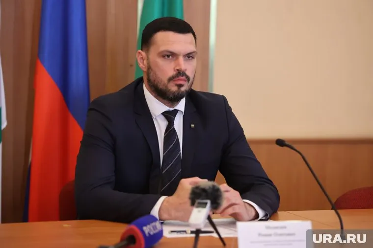 Роман Медведев планирует подать документы на участие в конкурсе на пост мэра, сообщили источники
