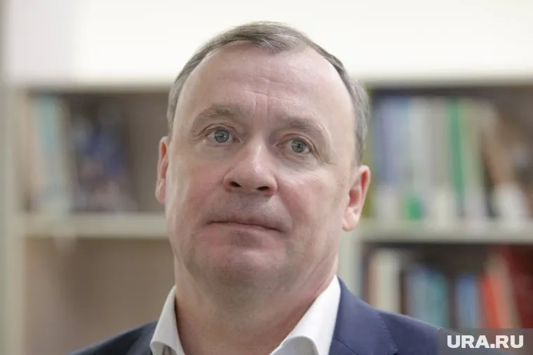 Алексей Орлов стремится усилить контроль над гордумой, поэтому и выбрал кандидатами директоров школ
