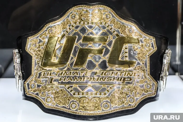 Российский боец одержал победу на турнире UFC