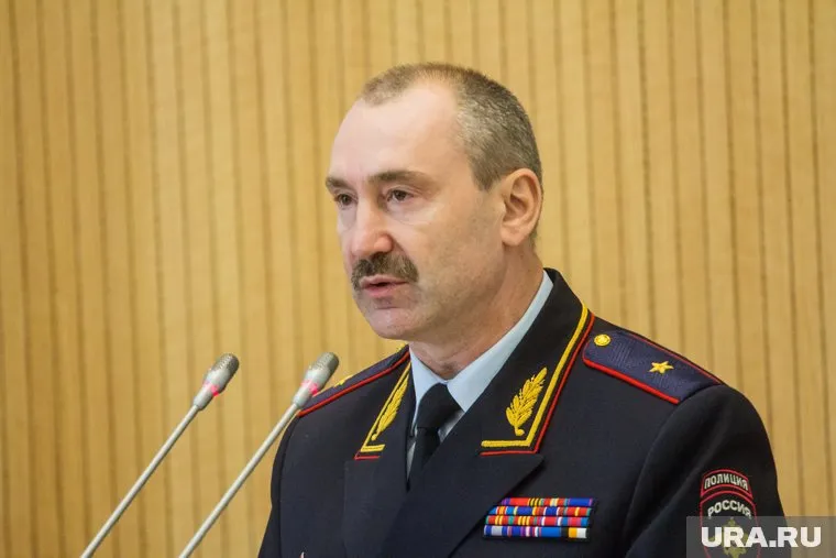 Главный полицейский ХМАО Василий Романица назначил проверку по резонансной истории с бандой силовиков-взяточников