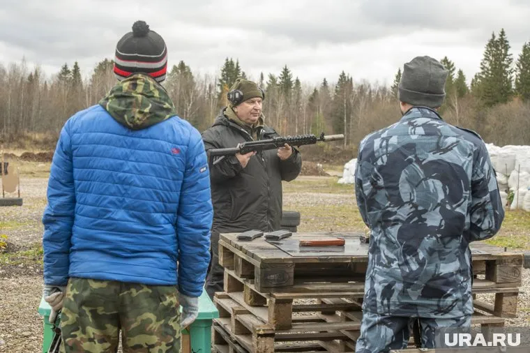 Куртамышских школьников обучат основам медицинской помощи и военным навыкам (архивное фото)