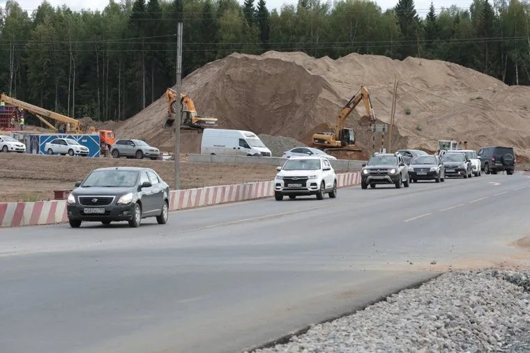 Автомобильная пробка на восточном обходе. Пермь