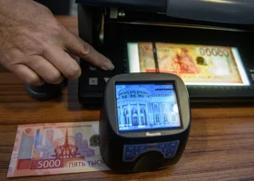 Экономист предсказал будущее курса рубля в октябре