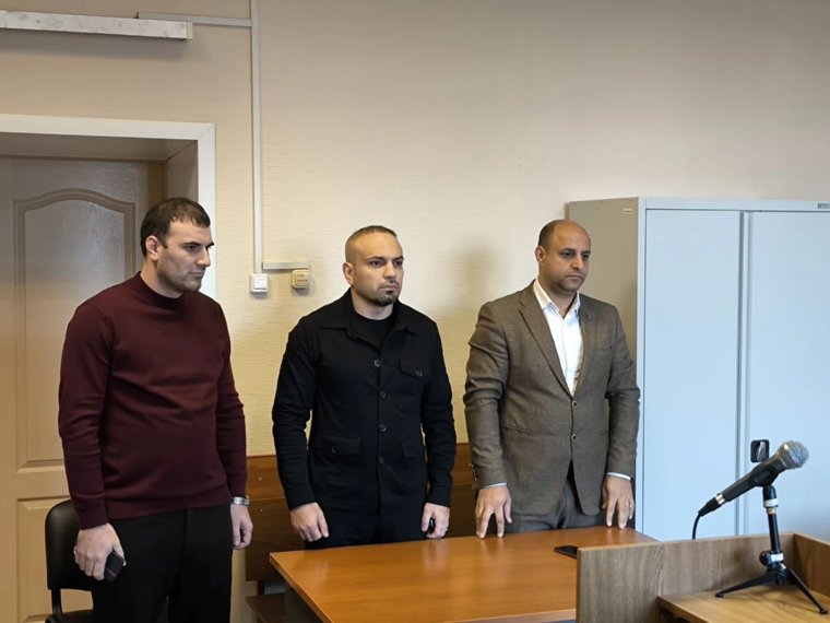 Не мог сдержать радостной улыбки: в Кургане вынесли приговор по делу застройщика. Видео