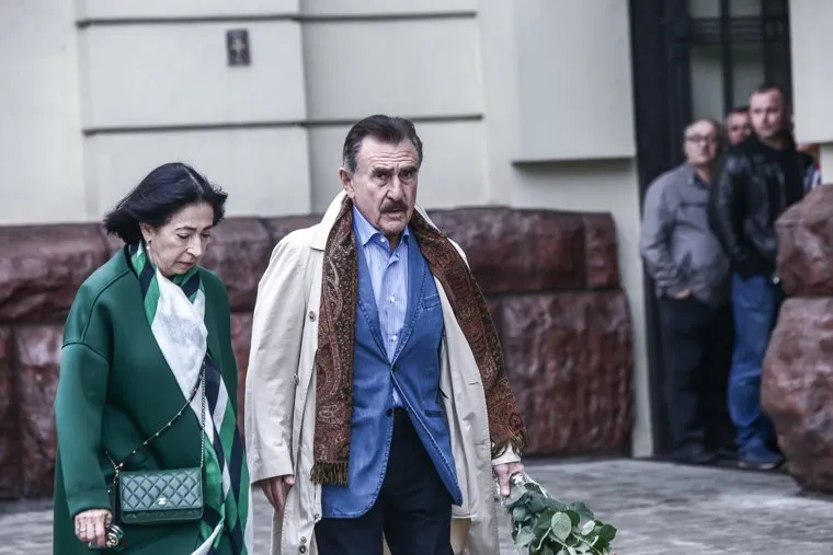 Прибытие гостей на церемонию прощания с режиссером Театра «Ленком» Марком Захаровым. Москва