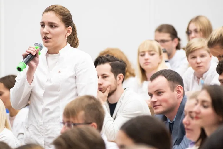 Встреча студентов и представителями профессорско-преподавательского состава Уральского государственного медицинского университета с Полномочным представителем Президента Российской Федерации в УрФО. Екатеринбург