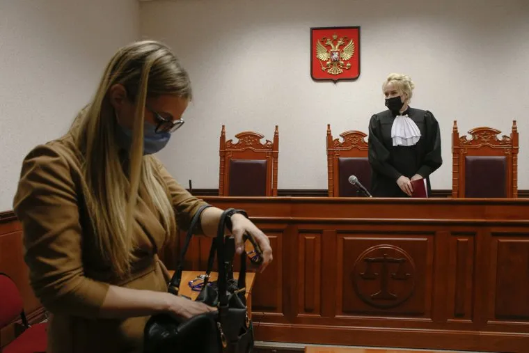 Рассмотрение иска экс-депутата свердловского заксобрания, бизнесмена Валерия Савельева к лидеру реготделения КПРФ, вице-спикеру парламента Александру Ивачеву. Екатеринбург