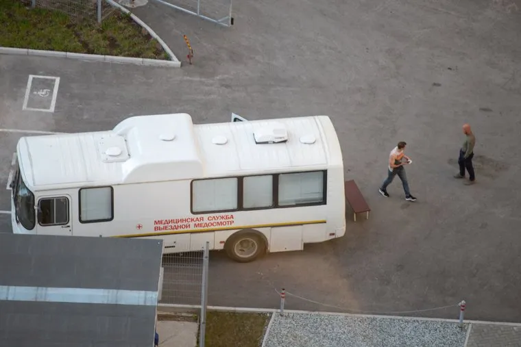 Медосмотр жильцов дома 52 б по улице Революции по кори. Пермь