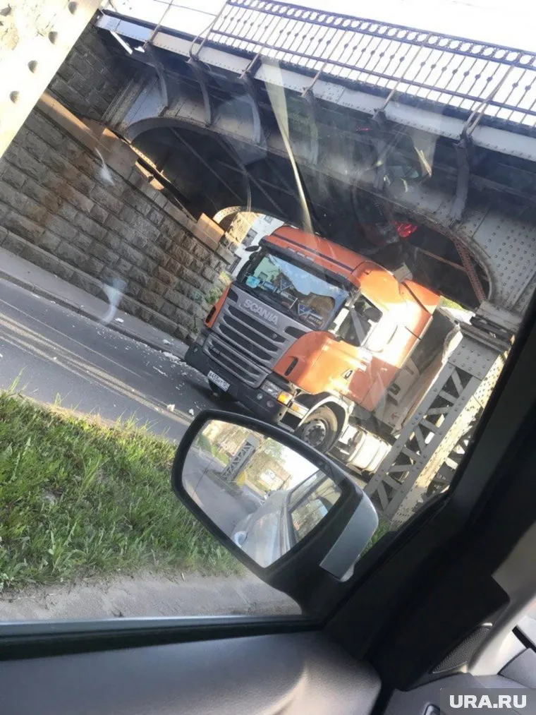 Водителям не везет с мостами в Санкт-Петербурге