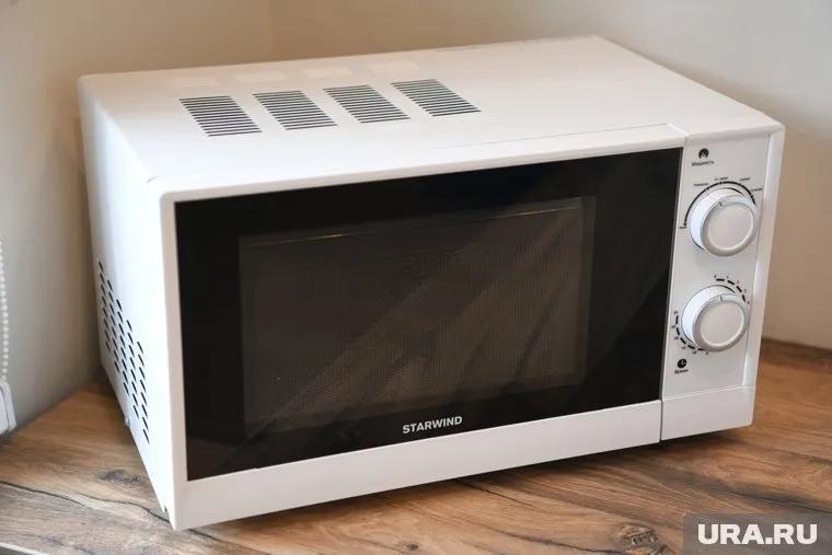 Анастасия Шумилова из Ишима продает микроволновую печь, мебель и детские игрушки