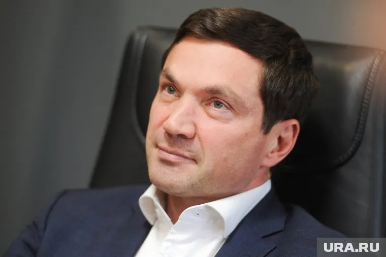 Мэр Лошкин наградил четверых выдающихся челябинцев