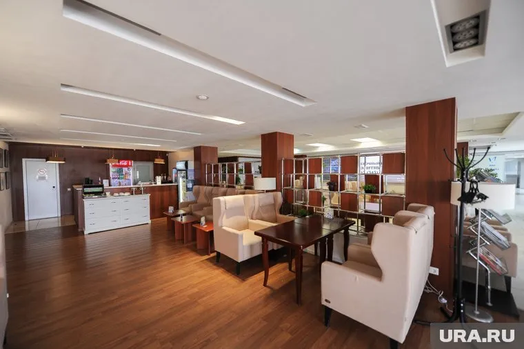 Обслуживание пассажиров держателей карт Priority Pass и Lounge Key в челябинском аэропорту приостановлено