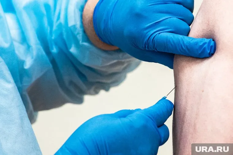 Вакцину от коронавируса может поставить любой желающий в возрасте от 18 лет