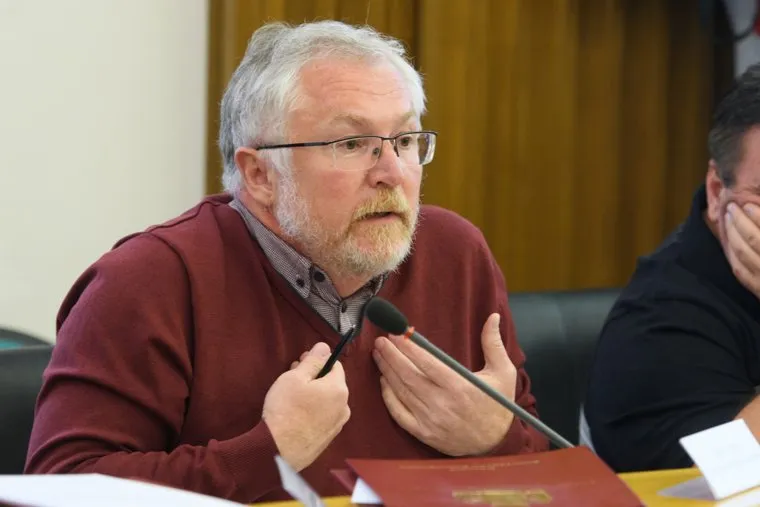 Заседание городской Думы Екатеринбурга и уход Евгения Ройзмана в отставку, киселев константин