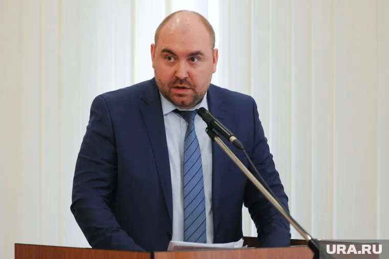 Дмитрию Назарову вменяется мошенничество