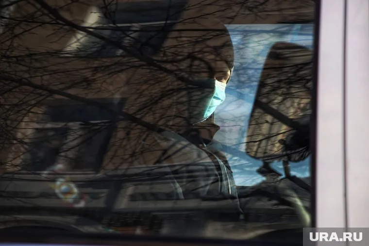 В Санкт-Петербурге введен масочный режим