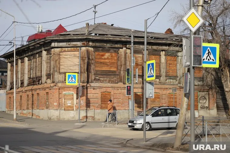 Здание по улице Климова, 25 в 2017 году расселили, а в 2021 году признали объектом культурного наследия