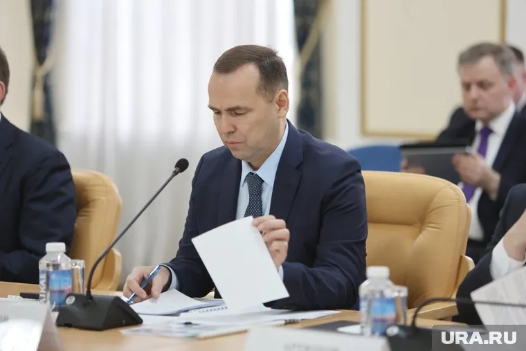 Вадим Шумков выступит с отчетом о работе правительства в мае, сообщил источник URA.RU