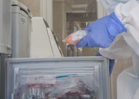 Детский омбудсмен в ХМАО посетила Сургутский колледж, где массово заболели дети