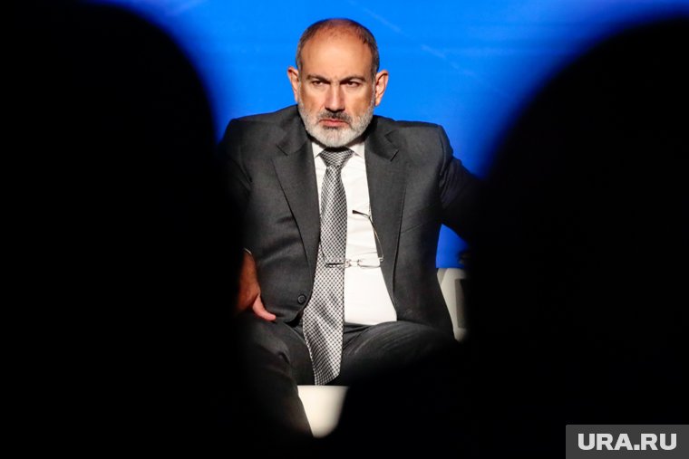 Пашинян заявил, что он — правительство Армении