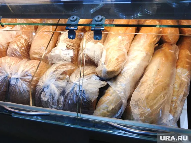 Как мышка попала в хлеб, неизвестно