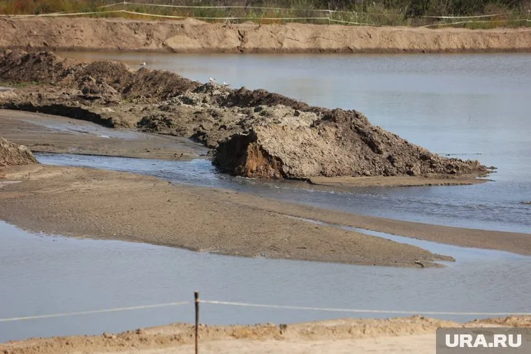 Иловые заторы на Тоболе образуются из-за смыва песка и грунта