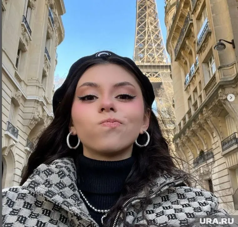 Дора должна была выступить в Международный женский день