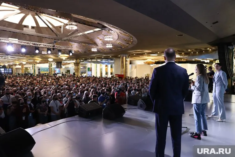 На флешмоб вышли порядка пяти тысяч человек