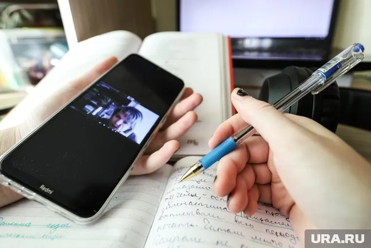 Свердловский губернатор также частично отменил режим самоизоляции для лиц старше 65 лет