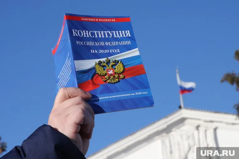 Голосование по поправкам к Конституции может состояться в середине лета