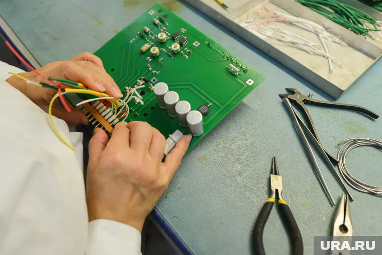 Для предотвращения пожаров людям приходится ставить стабилизаторы и другое защитное оборудование