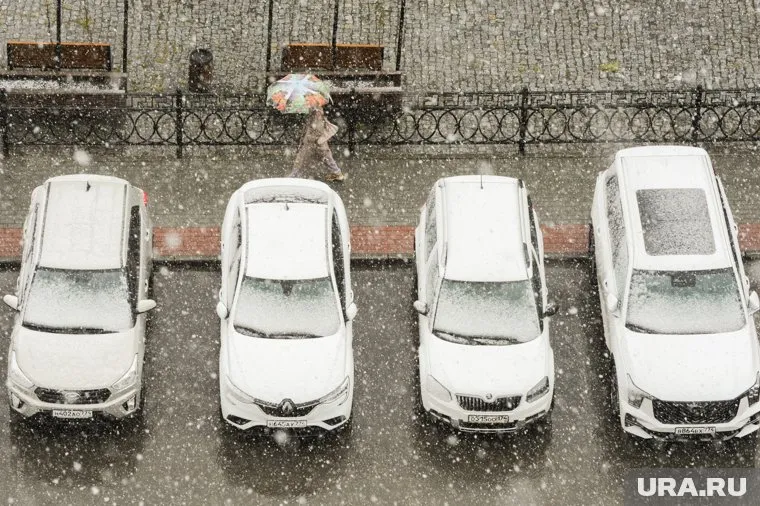 Снег и плюсовые дневные температуры обещают челябинцам на последней неделе октября