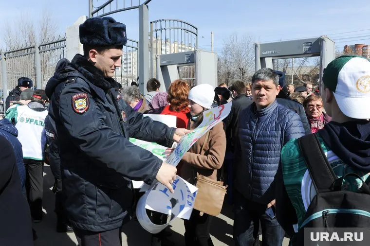 Огороженная территория, как считают власти, позволит обеспечить меры безопасности