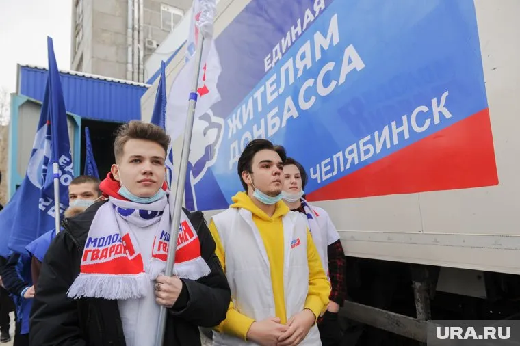 Жители приносили продукты, воду, муку и туалетную бумагу