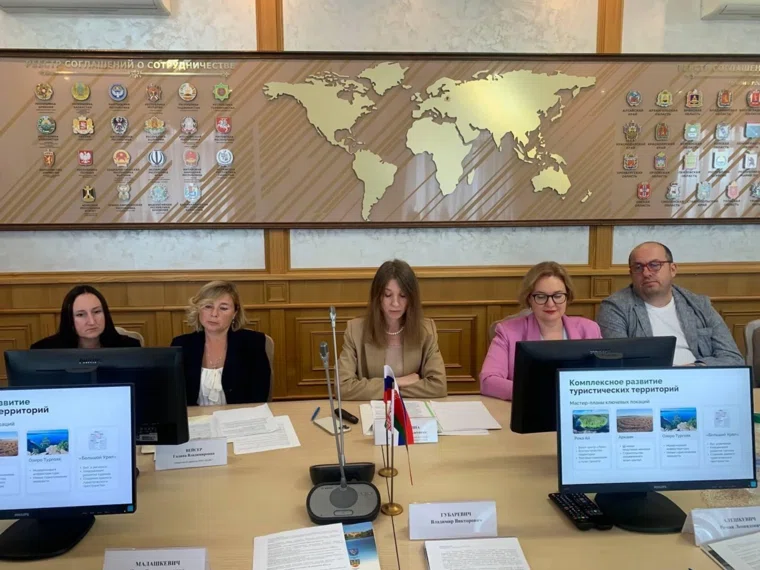 С коллегами в Беларуси Анастасия Понькина обсуждает совместные проекты Челябинской и Гомельской областей