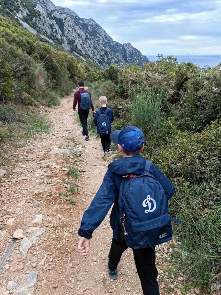 Родственники сенатора Муратова совершают паломничество на Афон