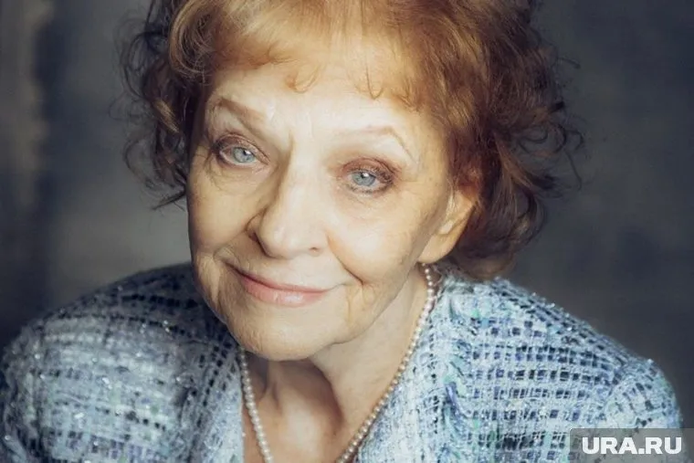 64 года актриса  выходила на сцену «Ленкома»
