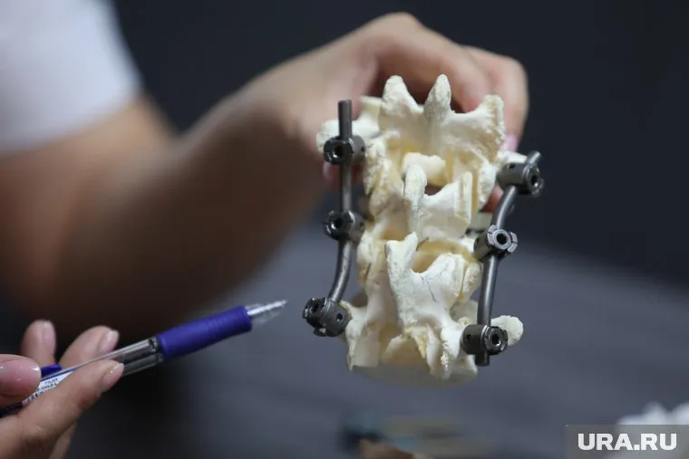 Курганские врачи провели операцию на позвоночнике трехлетнему ребенку