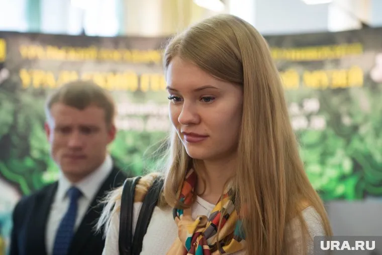 Игоря Стрелкова увезли в неизвестном направлении, заявила его супруга Мирослава Регинская