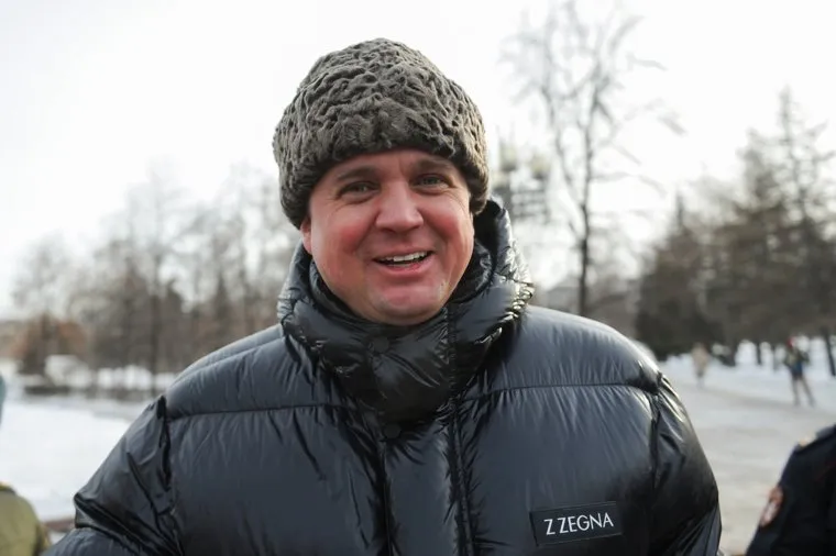 Открытие памятника Александру Второму и фрески в реконструируемом храме Александра Невского на Алом поле. Челябинск